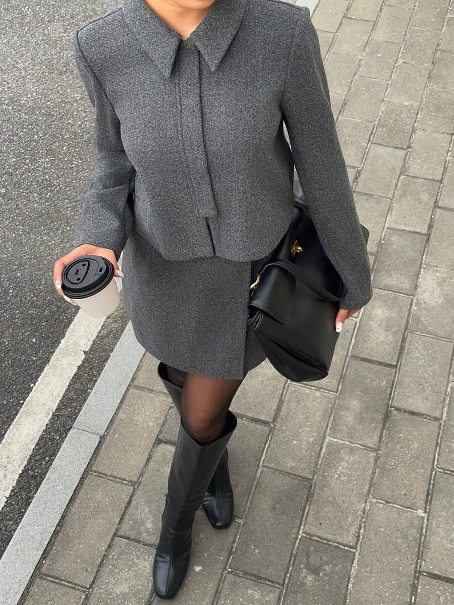 Siren Gaze Conjunto elegante de 2 piezas con blusa de manga larga de cuello y falda midi de dobladillo asimétrico de unicolor para mujer - Gris - Ver 1