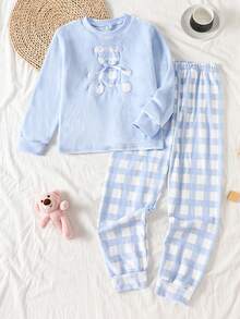 两件套女童休闲舒适粉白格子裤搭配毛绒长袖上衣，饰有小熊刺绣图案，秋冬家居服