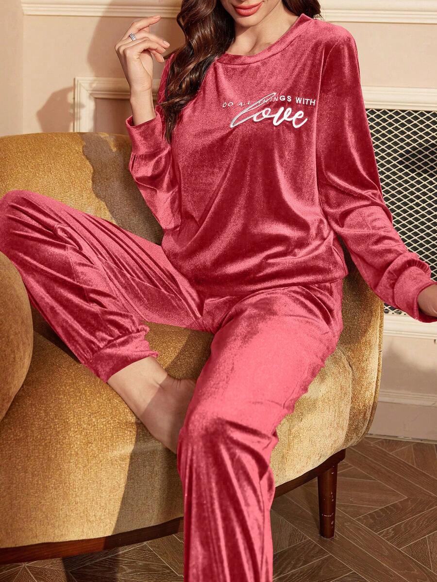 SHEIN 撞色字母刺绣休闲丝绒上衣和裤子家居服套装 冬季服装 - 玫瑰紅 - 查看 1