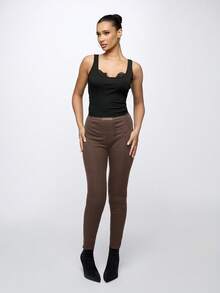 SUMWON WOMEN Leggings de cintura alta acanalados para usar en otoño e invierno de forma casual y diaria - Marrón Chocolate - Ver 7