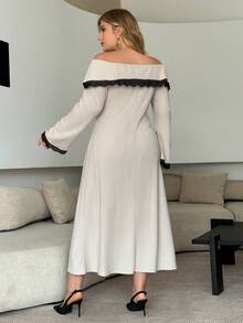 Modelyn Elegante abito lungo con spalle scoperte, manica lunga, lavorazione a maglia e dettagli in pizzo, abbigliamento casual da casa per donne curvy, adatto per l'autunno/inverno - Beige - Visualizzare 2