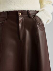 Ontre 2026春夏新款女士宽松A字PU皮裙，都市通勤商务优雅风 - 棕色 - 查看 5
