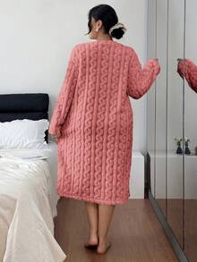 SHEIN 加大码梦幻可爱小熊刺绣舒适长袖睡衣，蓬松冬季款