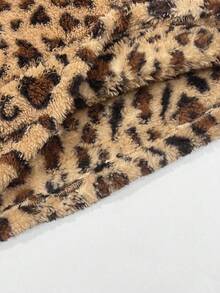 SHEIN Franclia 豹纹帽子、宽松露脐上衣和迷你裙两件套女装 - 棕色 - 查看 5