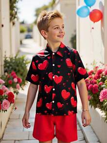 Set de 2 piezas de camisa y pantalones cortos con estampado de corazón para el Día de San Valentín para niños preadolescentes - Rojo - Ver 1