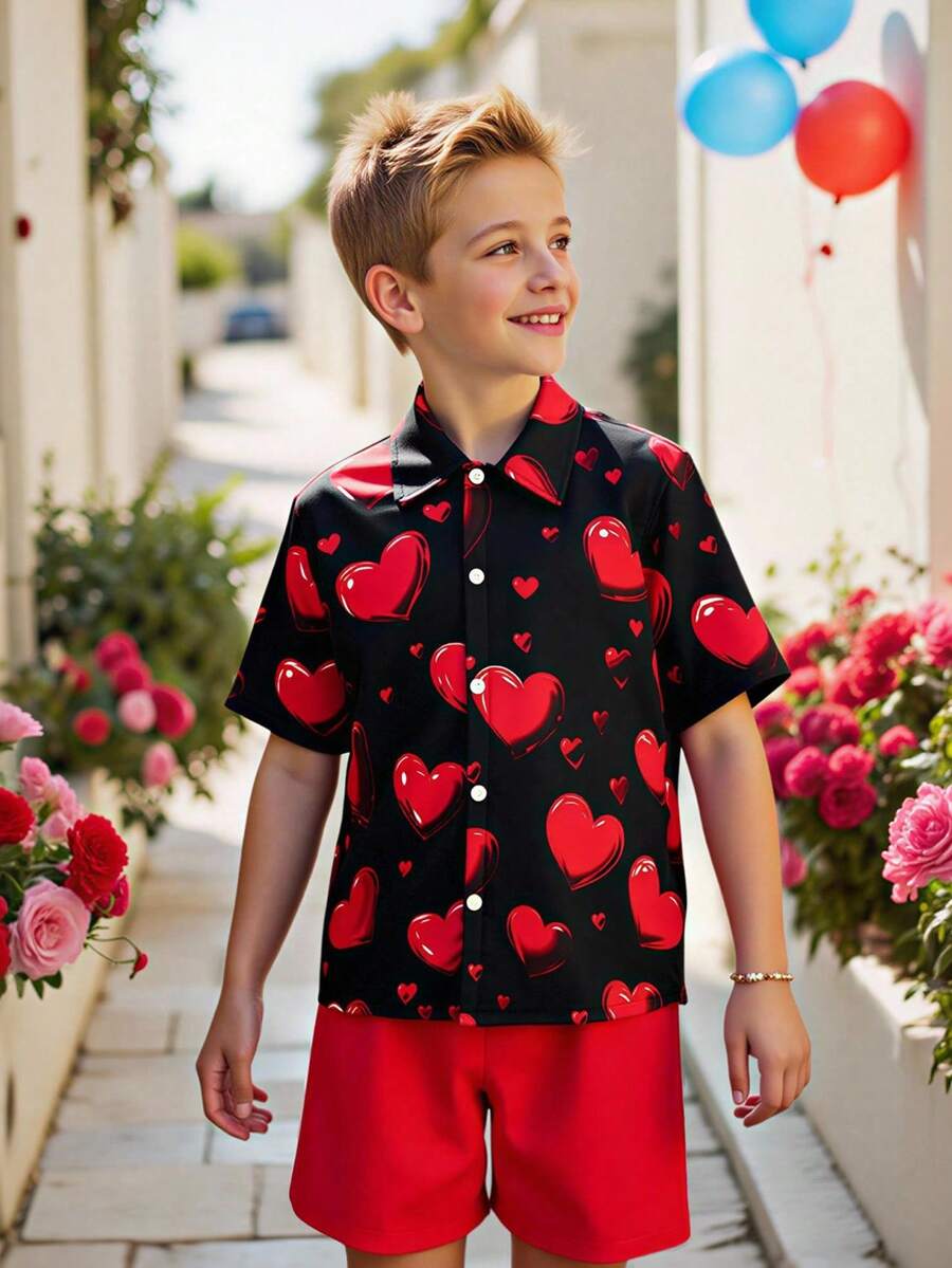 Set de 2 piezas de camisa y pantalones cortos con estampado de corazón para el Día de San Valentín para niños preadolescentes - Rojo - Ver 1