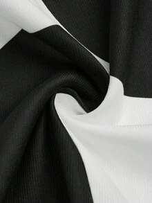 Sweetra Chaqueta de manga larga con doble botonadura, cinturón y estampado de lunares para tallas grandes