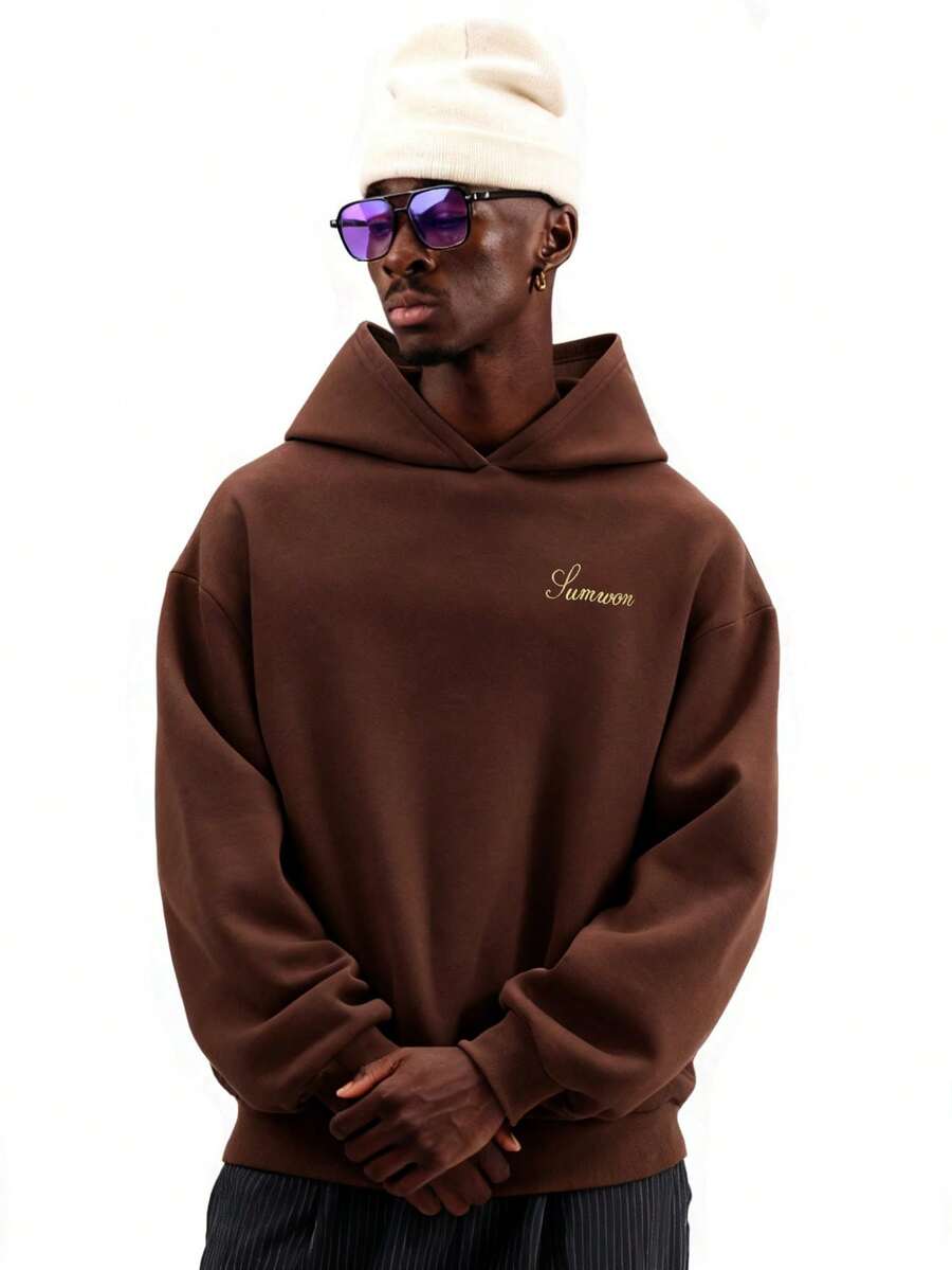 Sudadera con capucha con logotipo de guión SUMWON - Sudadera con capucha clásica con bolsillo delantero para uso casual y urbano, lisa - Marrón - Ver 1