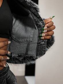 Slaydiva Women's Patchwork Faux Fur Collar Single-Breasted Frayed Hem Denim Jacket - Blue - View 7