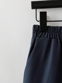 Chiquease Conjunto elegante de alfaiataria francesa para mulheres, composto por blusa de manga comprida com gola alta e modelagem solta, decorada com um lenço especial, e calça pantalona. Ideal para professoras, profissionais e para o outono/inverno. - Azul marinho - Ver 3