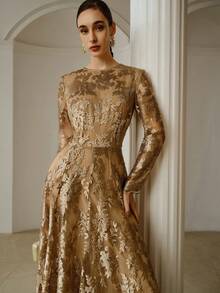 ZEYLAH 刺绣花卉优雅长腰束腰连衣裙 - 金色 - 查看 4