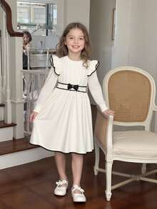 SHEIN Sparklyn Mädchen Pulloverkleid, modisches, elegantes Farbblock Pulloverkleid mit Schleife, Fake Taschen, Rundhalsausschnitt, Langarm Prinzessinnenkleid, geeignet für 8-12 jährige Mädchen, A-Linie plissierter Rock, Herbst/Winter gestricktes Kleid - Weiss - Übersicht 6