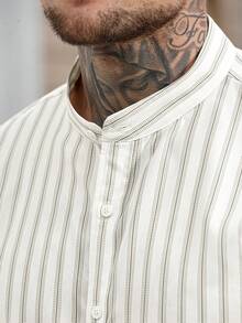 Manfinity CasualCool 男士条纹印花纽扣休闲长袖衬衫 - 白色 - 查看 3