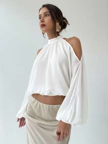 Aloruh 优雅通勤纯色露肩露脐吊带上衣 - 白色 - 查看 6