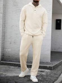 Manfinity Homme Bộ áo nỉ có mũ cho nam, phong cách thường ngày lịch lãm, đa năng cho trang phục hàng ngày. Bộ đồ dệt kim màu kem cho nam. Bộ đồ phối hợp màu mơ cho nam. Bộ đồ hai mảnh bằng vải lanh cho nam. - trắng - Xem 5