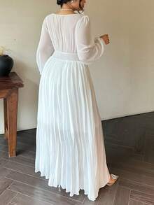 SHEIN CURVE+ 浪漫V领露背长袖飘逸长裙，优雅希腊风格白色女神礼服