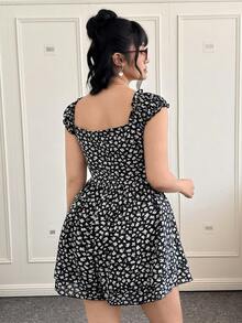 CovetEZ Plus Size Ditsy Floral Casual Romper, Spring/Summer - Multicolor - View 2