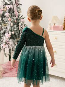 Glamorique Kids Vestido de fiesta elegante y glamoroso para niña con una sola manga de color verde oscuro con lentejuelas, lazo en la cintura, degradado de estrellas y lunas con brillo en malla multicapa - Verde Oscuro - Ver 2