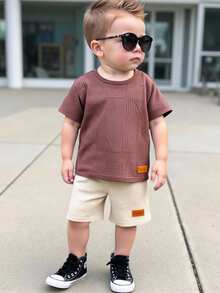 Young Boy Sports Casual Short Sleeve T-Shirt And Shorts Set, Suitable For Commuting, School, Daily Casual, Travel, Sports, Festival Gatherings, Spring, Summer, Autumn, Winter Young Boys Suit Set Young Boys Matching Sets Young Boys 2 Piece