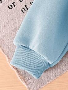 SHEIN Playful Pals Set de hanorac cu fermoar în culoarea uni și pantaloni cu șnur în talie pentru bebeluși băieți, o ținută confortabilă, potrivită pentru bebeluși băieți toamna și primăvara. Acest set este versatil, potrivit pentru diverse ocazii în viața de zi cu zi. Rămâne la modă și confortabil primăvara și toamna. - Albastru - Vizualizare 4
