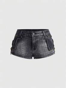 ROMWE Grunge Punk Spring/Summer Y2K Baddie Skull Embroidery & Rivet Decorated Super Low-Rise Women Denim Shorts - Black - View 2