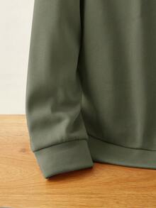 Manfinity VCAY 男士休闲简约字母压纹针织卫衣，秋季款 - 軍綠色 - 查看 5