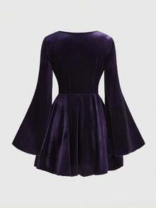 ROMWE Goth Hippie Mysterious Witch Herb Plant Embroidered Dark Purple Flare Sleeve Velvet Mini Dress - Purple - View 2