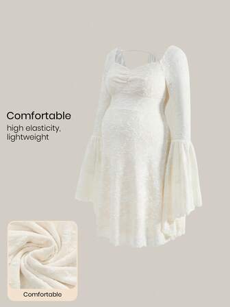 Modmama Vestido elegante con cuello de corazón, mangas acampanadas y plisado con estampado floral para mujeres embarazadas