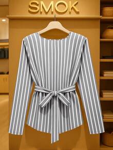 GlowEve CURVE 大码女士优雅商务通勤条纹交叉V领裹腰长袖衬衫，秋冬款 - 淺灰色 - 查看 2