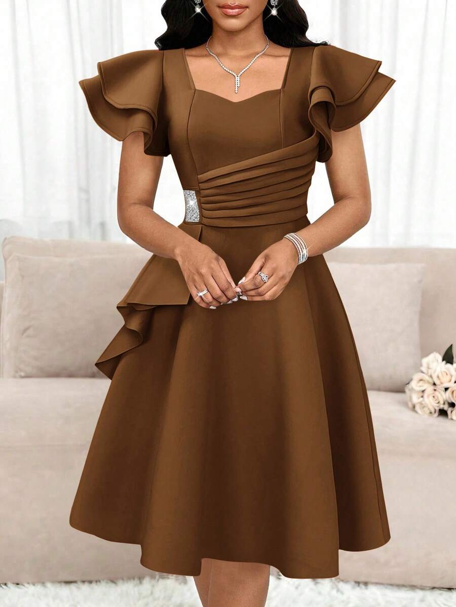 SHEIN Lady Vestido elegante de unicolor con volantes en el bajo y cintura con strass - Café integral - Ver 1