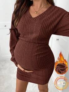 SHEIN Vestido casual de maternidade liso, cor sólida, decote em V, ombros caídos, mangas compridas e modelagem canelada. - Castanho - Ver 1