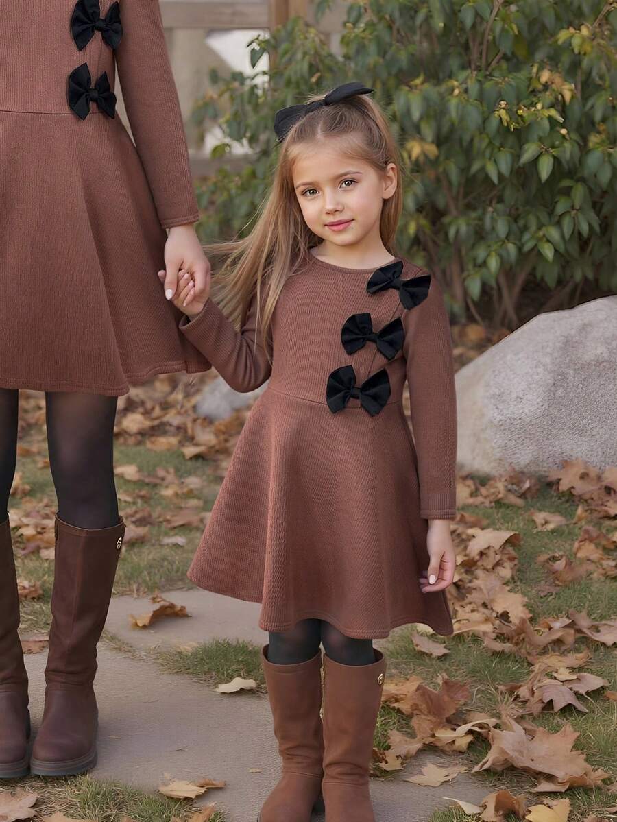 Emery Rose Kids Emery Rose Kids 少女优雅休闲圆领套头开衩中长连衣裙，适合上学、日常休闲穿着，秋冬季款 - 棕色 - 查看 1