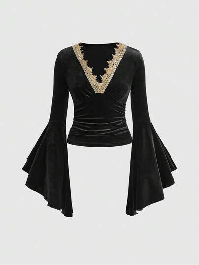 Hippie Women's Vintage Floral All-Over Print Patchwork Lace Bell Sleeve V-Neck Fitted Velvet Top, Halloween Witch Theme, Autumn/Winter