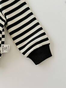 3pcs Newborn Baby Cute Knitted Striped Cartoon Pattern Long Sleeve Sweatshirt Set (Sold Separately: Top And Pants)