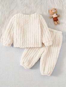 Cozy Pixies 2pcs Baby Girl Cartoon Bear Pattern Thermal Lined Crew Neck Long Sleeve Sweatshirt And Elastic Waist Pants Set, Comfortable, Versatile, Fashionable For Daily Wear, Suitable For Indoor, Outdoor, Sports, Party, Christmas, Autumn/Winter Baby Teddy Bear Outfit Baby Knitted Outfit Baby Set Autumn Winter Season Baby Romper Bear Warm Baby Clothes - Apricot - View 2