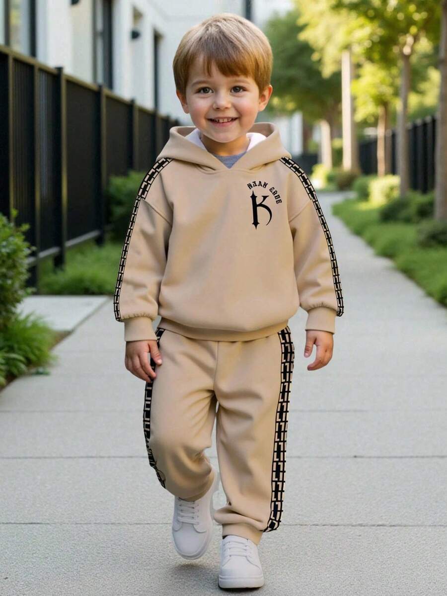 SHEIN 2 件套年轻男孩休闲酷炫简约字母图案印花宽松连帽长袖运动衫套装，适合秋冬季 - 彩色 - 查看 1