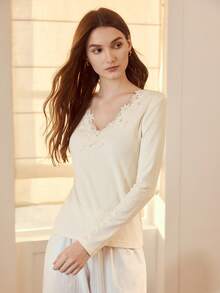 MOTF PREMIUM CONTRAST GUIPURE LACE LONG SLEEVE T-SHIRT - Apricot - View 4