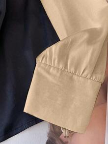 Franclia Blus Wanita Elegan dengan Detail Leher V, Lengan Panjang, dan Hiasan Kancing Warna Kontras, Musim Semi/Musim Gugur - Khaki - View 3