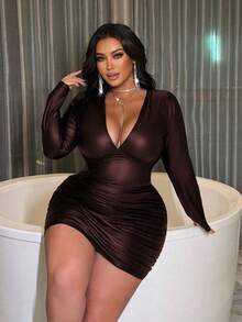 NU&NOW Dieses elegante, figurbetonte, braune Minikleid aus Leder mit V-Ausschnitt und langen Ärmeln ist perfekt für Frühling und Herbst. Es eignet sich für den Alltag, als Outfit für Silvester, Weihnachten, Feiertage, Valentinstag und Partys. - Braun - Übersicht 2