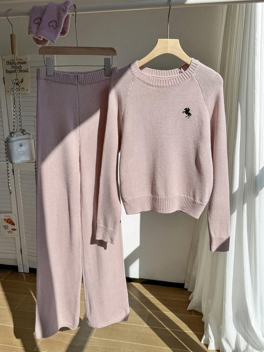 少女毛衣套装,粉色刺绣马图案针织毛衣和裤子,优雅淑女风,宽松休闲,厚实柔软舒适保暖,适合夏季度假、秋冬季、居家、外出、节日、圣诞派对等场合,学院风,海军蓝风格,保暖舒适,弹性十足,适合居家、派对、万圣节、圣诞节、外出、上学等场合,可搭配圣诞派对服装,可搭配圣诞毛衣。 - 粉色 - 查看 1