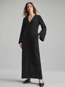 Ontre 女士黑色面料舒适宽V领长袖喇叭袖H型连衣裙，前中缝装饰，不对称下摆设计，不同面料拼接设计，优雅都市休闲商务通勤高品质机场连衣裙，采用优质面料制成 - 黑色 - 查看 6