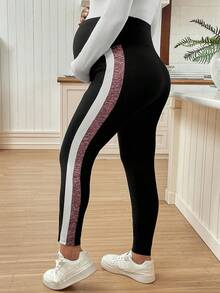 SHEIN Comfortable Maternity Cropped Leggings Knitted Fabric With Graphic Side Stripes And Adjustable Button Waist For Expecting Moms - Multicolor - View 2
