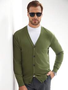 Manfinity CityGents Plus Size Men's Solid Color V-Neck Button Front Casual Long Sleeve Cardigan