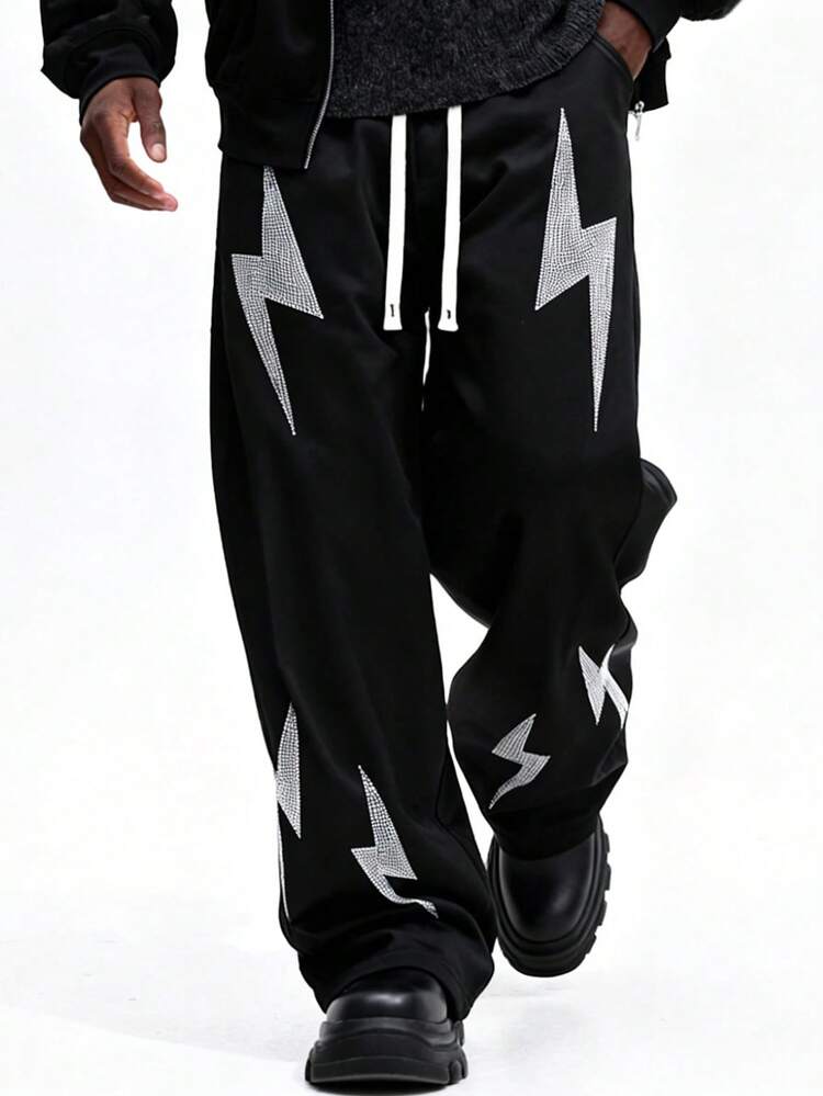 Pantalón deportivo con estampado de rayo y cordón ajustable