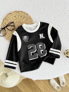 SHEIN Playful Pals Camiseta de manga larga con cuello redondo y estampado de letras en estilo deportivo de color contrastante para niños pequeños, una prenda casual y elegante adecuada para todas las estaciones - Negro - Ver 1