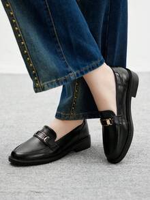 CUCCOO BIZCHIC 女士时尚黑色金属扣简约百搭通勤乐福鞋平底一脚蹬鞋 - 黑色 - 查看 3
