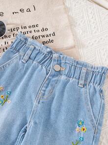 SHEIN Vintaside Kids 少女可爱刺绣牛仔裤，适合日常穿着 - 中等水洗藍 - 查看 6