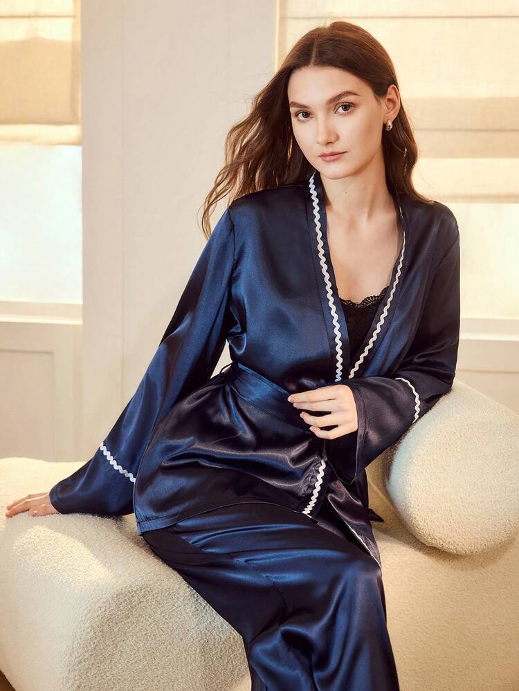 CONJUNTO DE PIJAMA COM Top DE MANGA LONGA E CALÇA COM FITA DE CONTRASTE EM CETIM