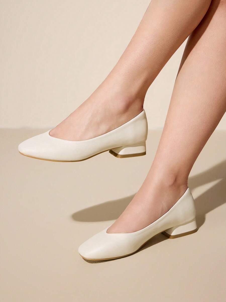 CUCCOO CURVES Women's Fashion Versatile Elegant Commuter Wide Fit High Heels