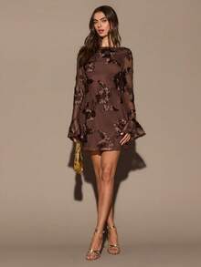 SHEIN BAE Váy ôm sát cổ chữ V chấm bi đen trắng cổ điển dành cho nữ, váy chấm bi đen, thích hợp cho mùa thu/đông, trang phục Halloween, trang phục Giáng sinh cho nữ, váy dự tiệc thanh lịch, váy dự tiệc cưới, váy dạ hội, váy đen - màu nâu - Xem 3